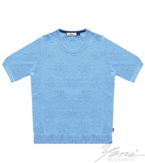 Dámský svetr bije syn