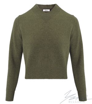 Women's wool sweater, pointed, green